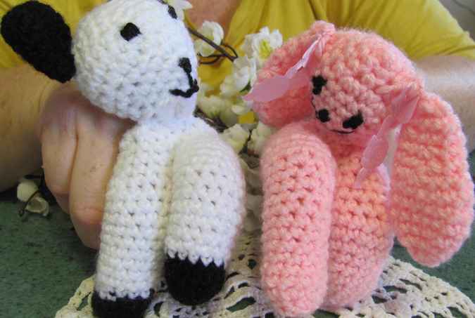 large image of art item: doll – finger puppets crochet