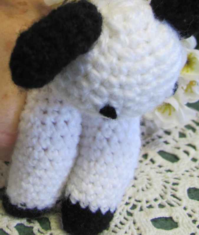 large image of art item: doll – finger puppets crochet