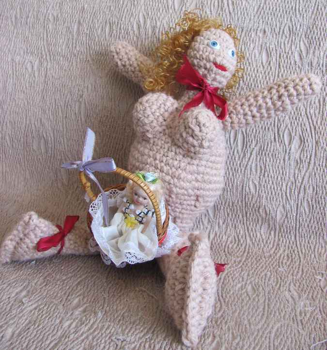 large image of art item: doll – mother and child crochet
