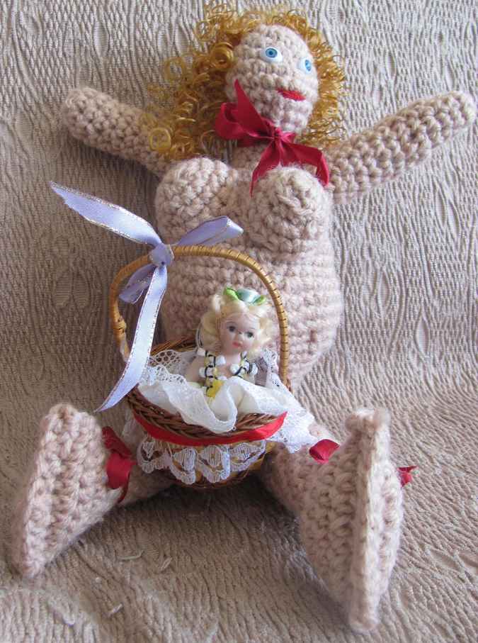 large image of art item: doll – mother and child crochet