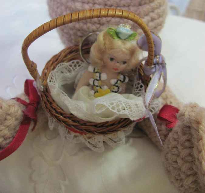 large image of art item: doll – mother and child crochet
