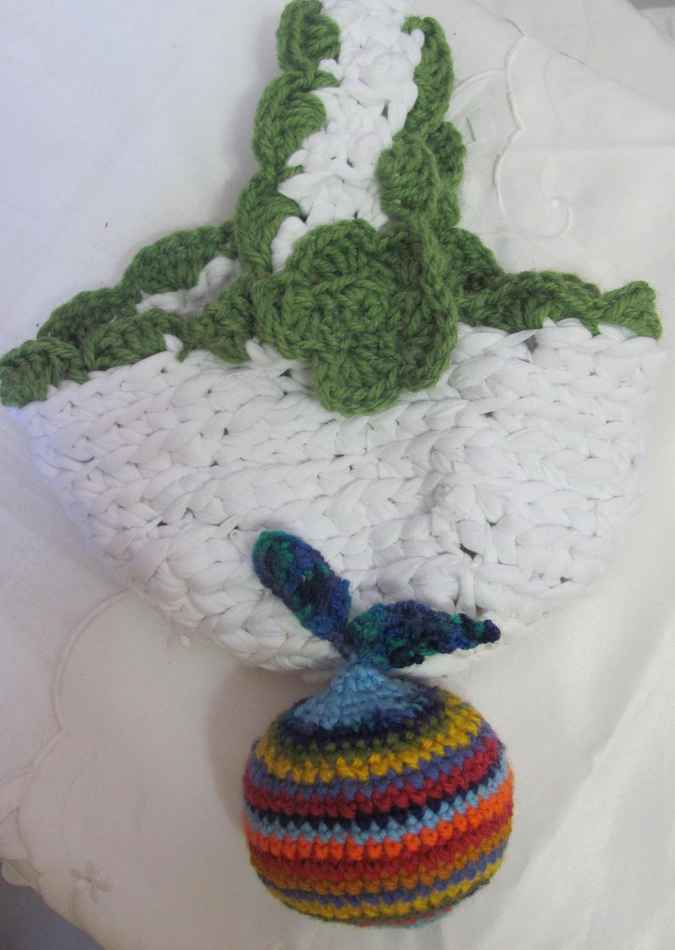 large image of art item: decor – crochet basket with colorful ball