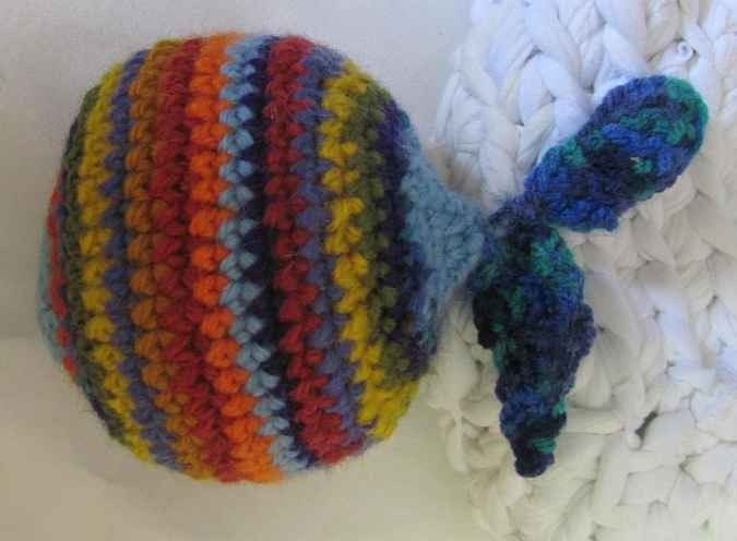 large image of art item: decor – crochet basket with colorful ball