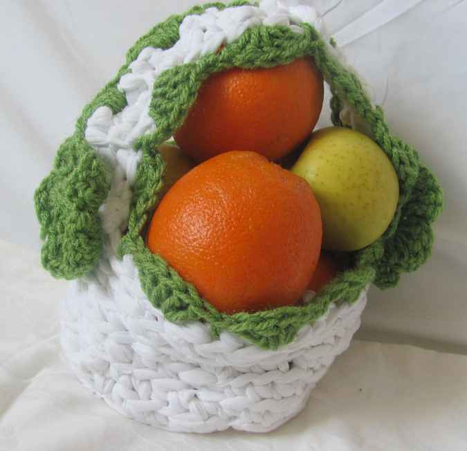 large image of art item: decor – crochet white green