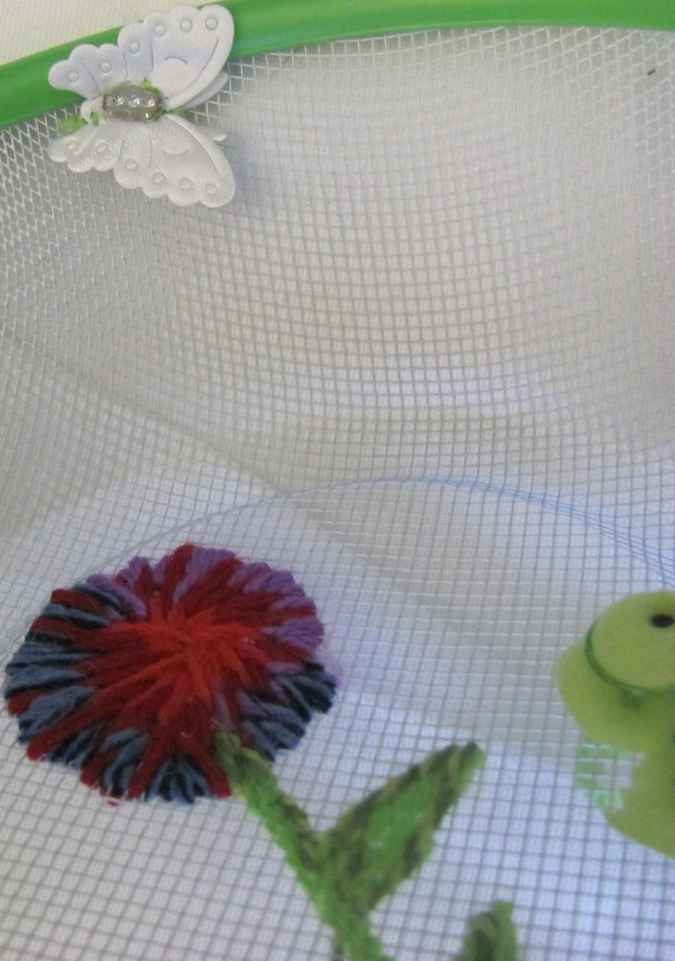 large image of art item: decor – green duckling net