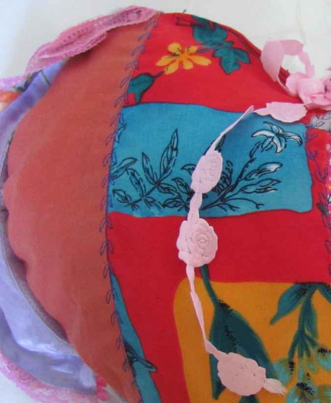 large image of art item: decor – heart quilt pink rose ribbon