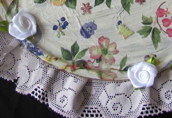 large image of art item: decor – plate different kinds of flowers