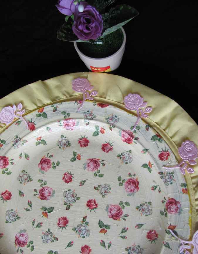 large image of art item: decor – plate yellow roses