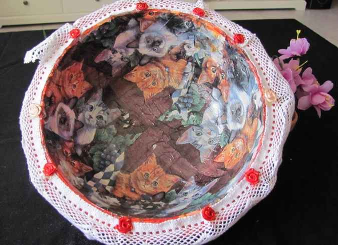 large image of art item: decor – plate cats