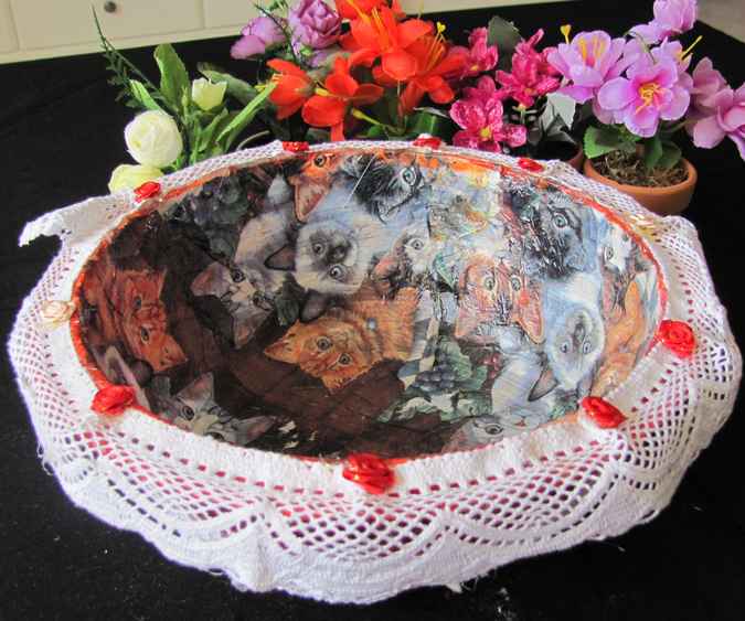 large image of art item: decor – plate cats