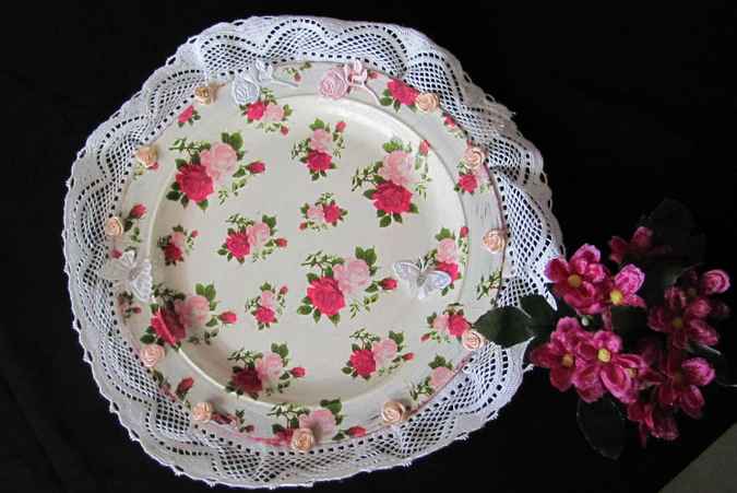 large image of art item: decor – plate lace roses