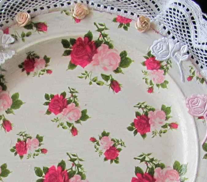 large image of art item: decor – plate lace roses