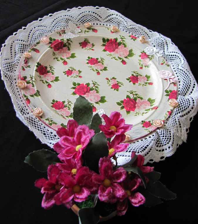 large image of art item: decor – plate lace roses