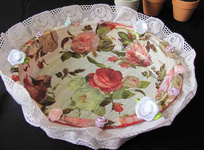 large image of art item: decor – plate lace white red roses