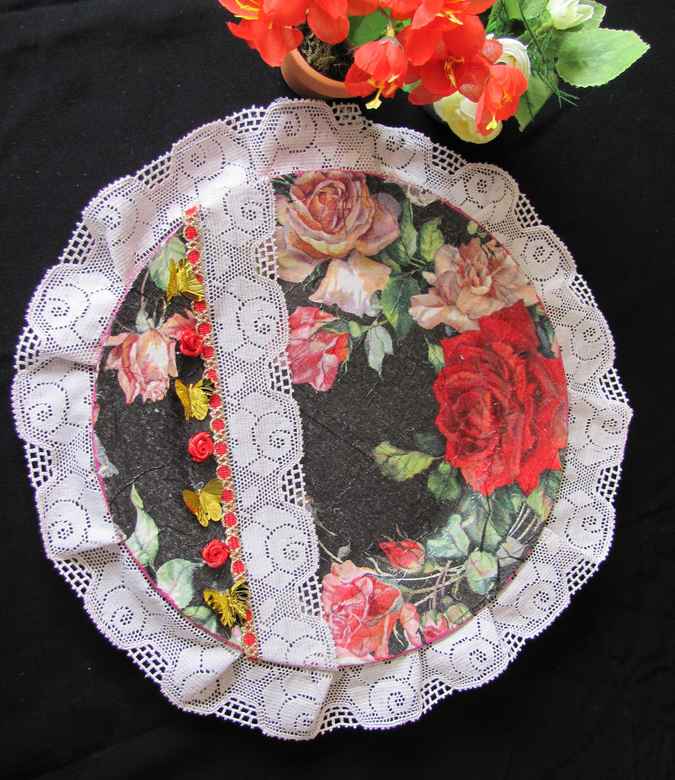 large image of art item: decor – plate black rose red