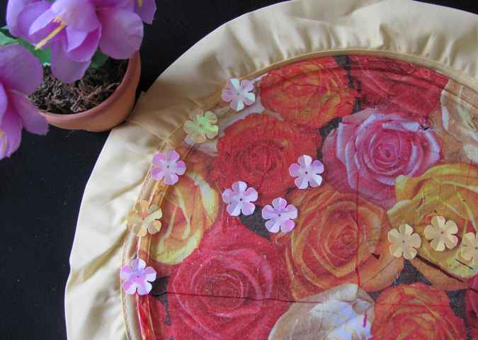 large image of art item: decor – plate roses packed