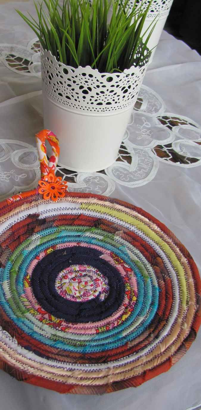 large image of art item: decor – potholder flower orange red white blue