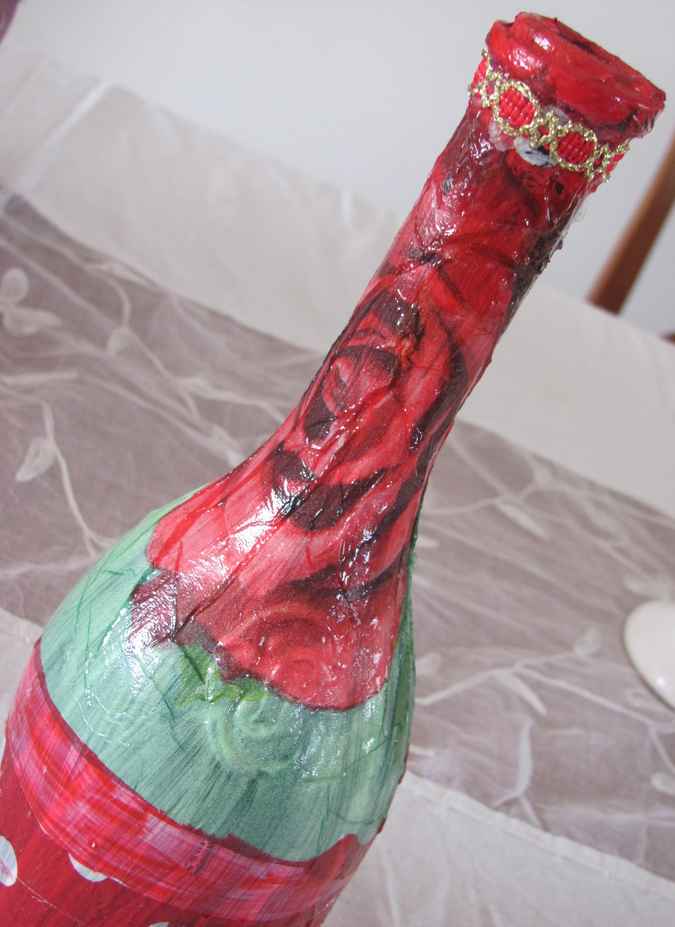 large image of art item: decor – flask red rose bottly
