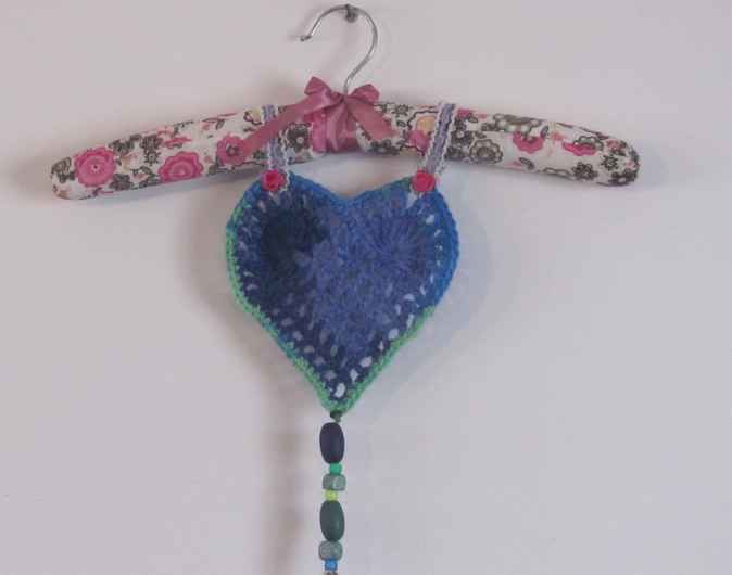 large image of art item: decor – hanger heart blue